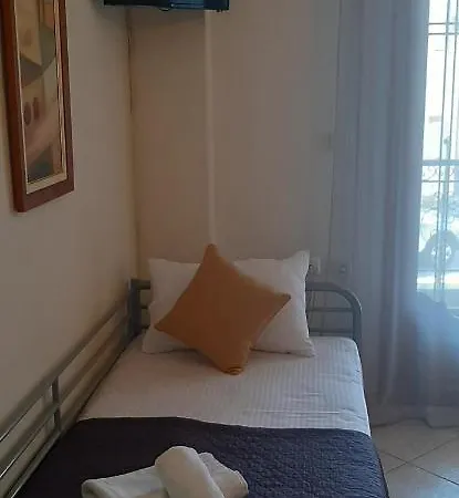 Katerina 's & Apartmán Neos Marmaras