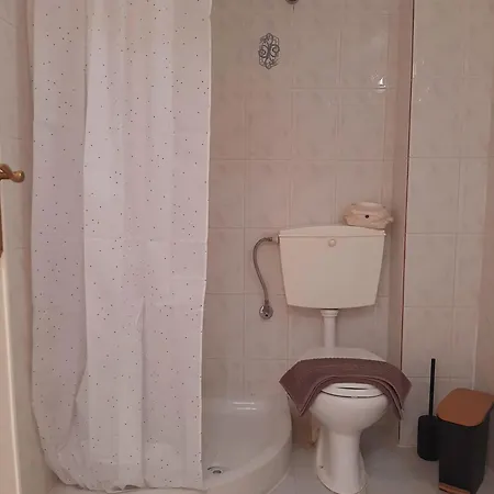 Katerina 's & Apartmán Neos Marmaras