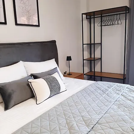 Katerina 's & Apartmán *
