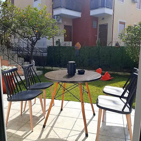 Apartmán Katerina 's & *